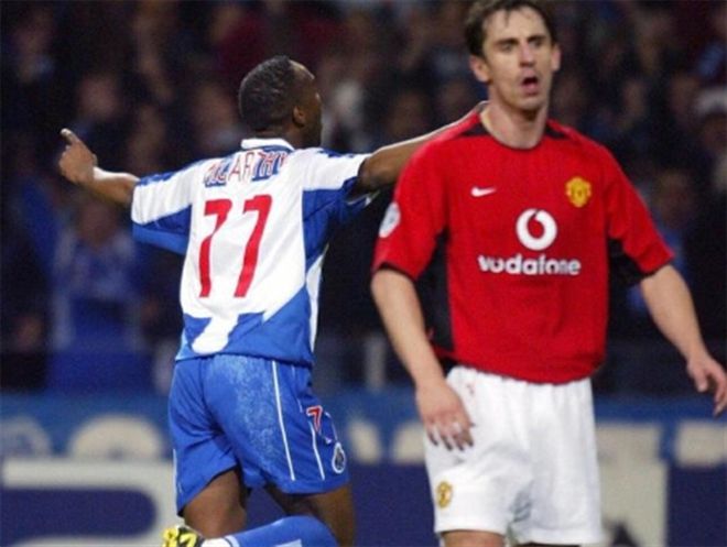 一位展现出 一位展现出